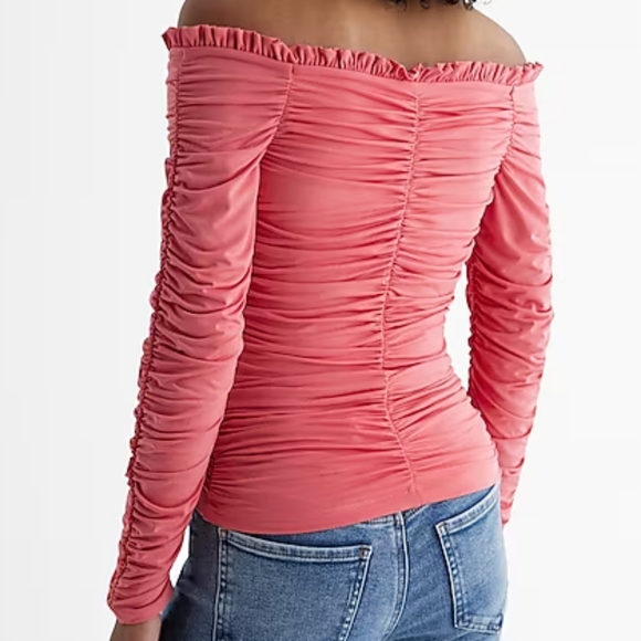 Express Body Contour Compression Off The Shoulder Ruched Tee - Picture 3 of 6